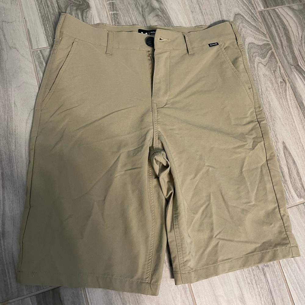 Hurley boys size 14 beige shorts - like new condition